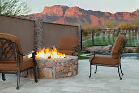 FIREPLACES & FIRE PITS